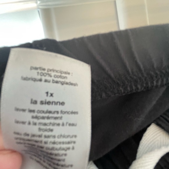 Chic Black Pajama Set with White Accents - Picture 12 of 13